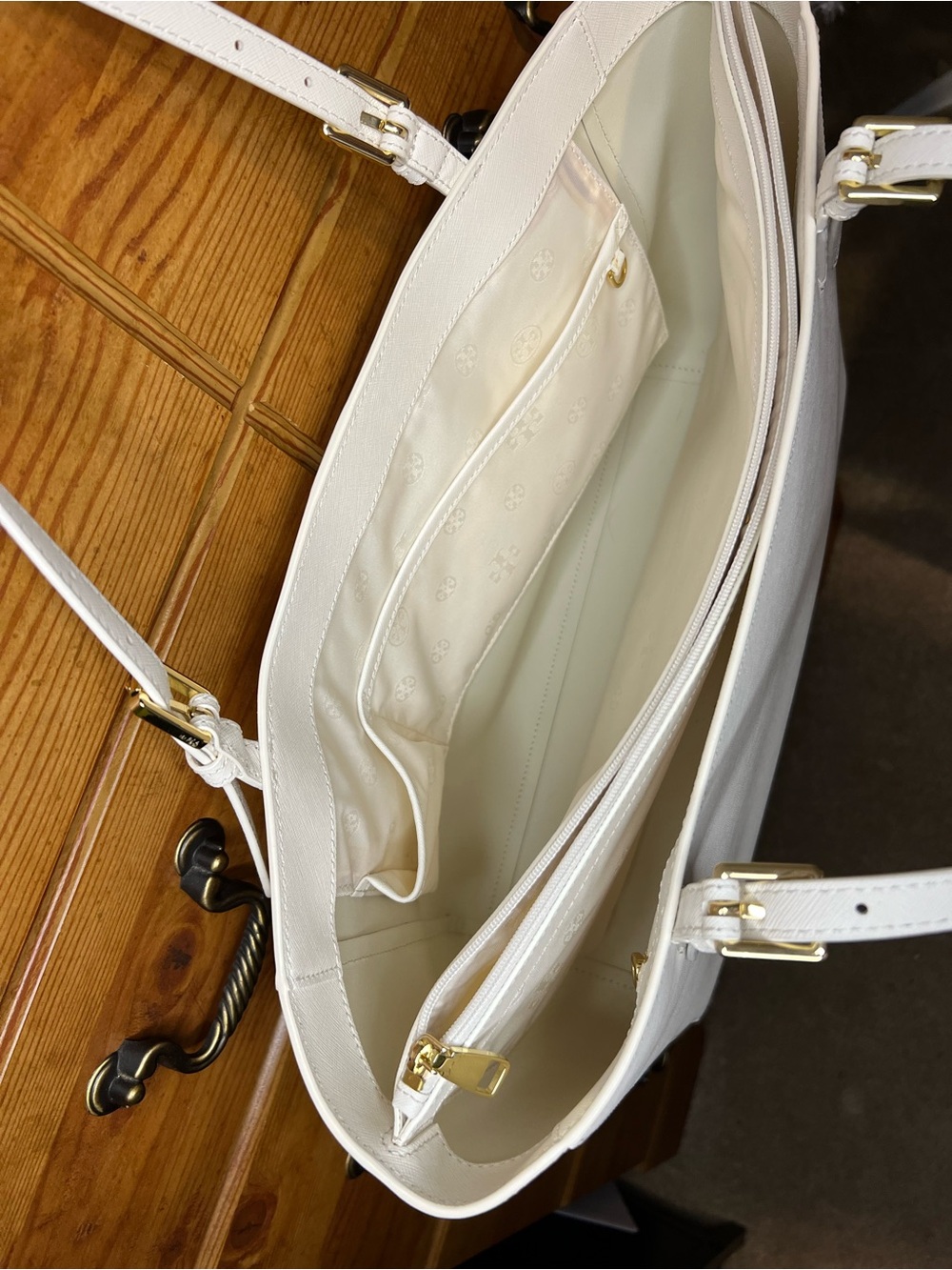 Tory Burch purse - Picture 4 of 6